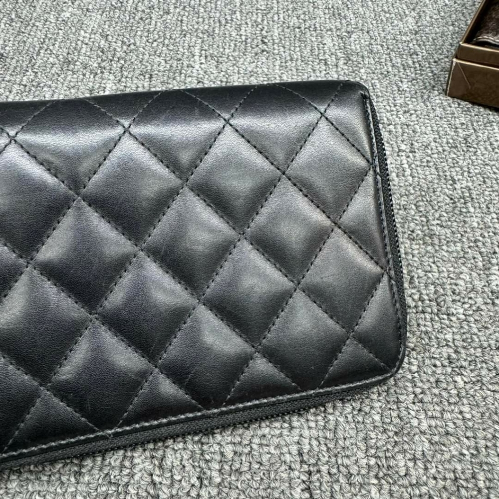 100% Authentic CHANEL Cambon Leather Wallet - Picture 4 of 16